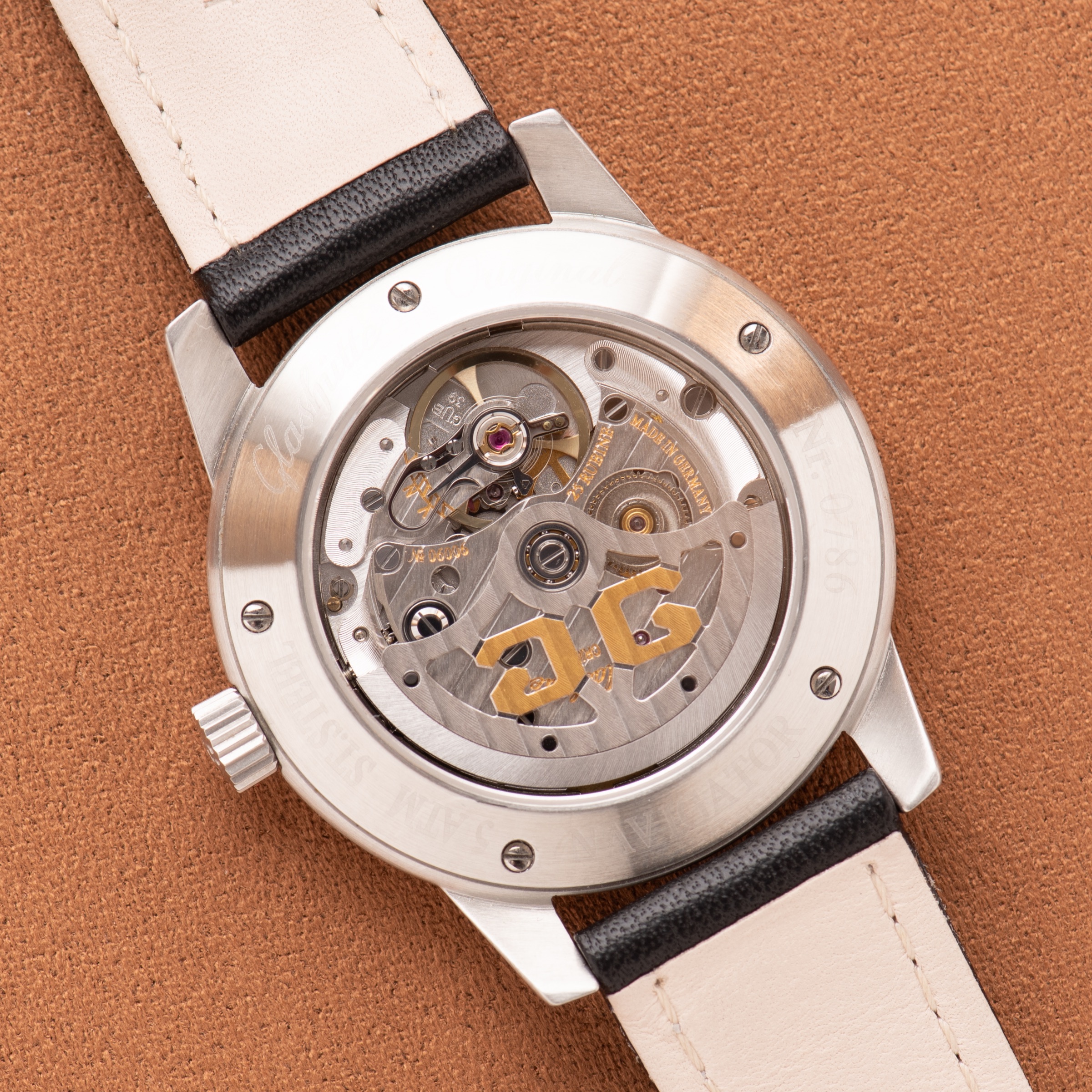 Vue de Glashütte Original Senator Navigator — cadran noir — Réf. 39-11-07-07-04 — 1999